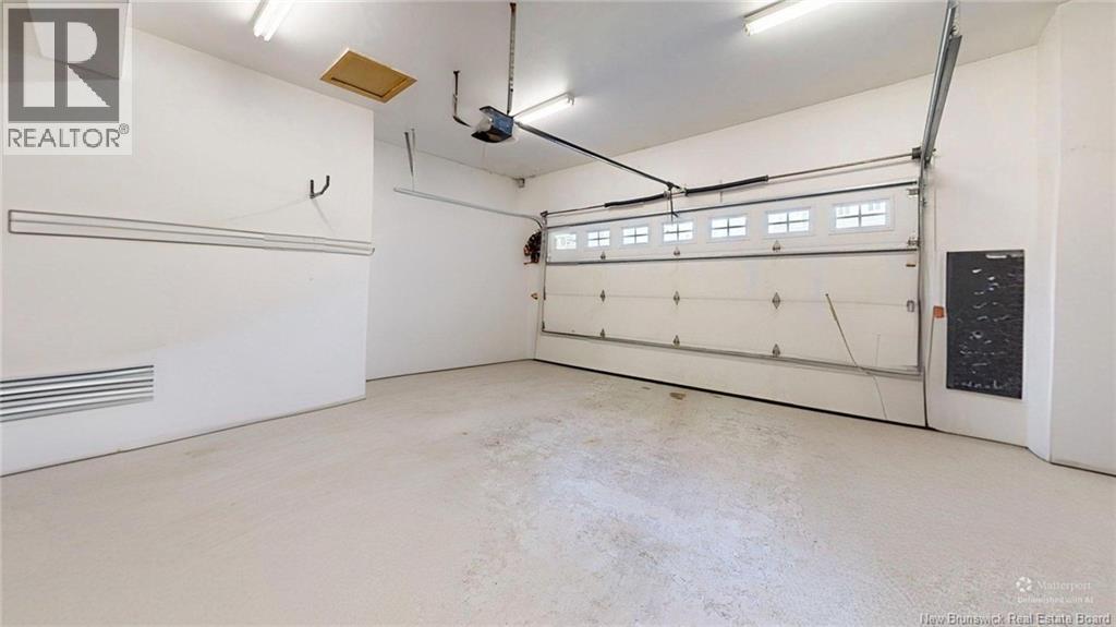 4 Admiralty Drive - Image 37