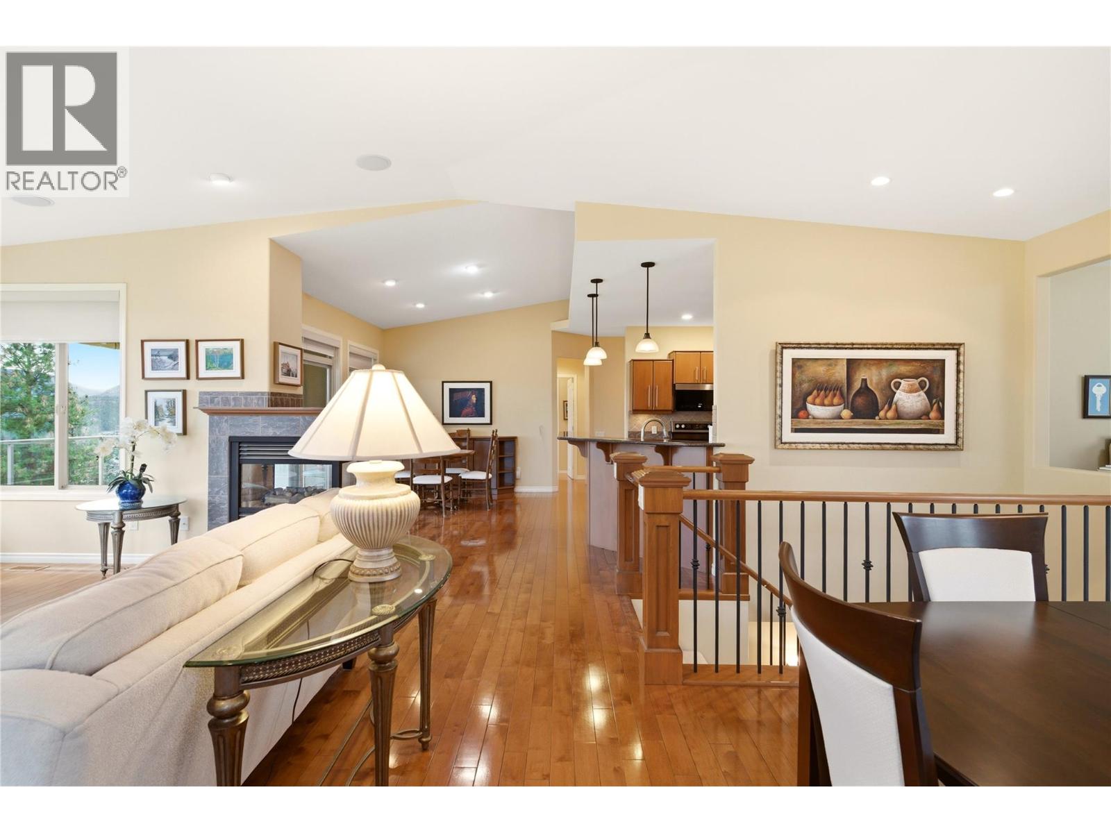 #20 2213 Waddington Court - 10