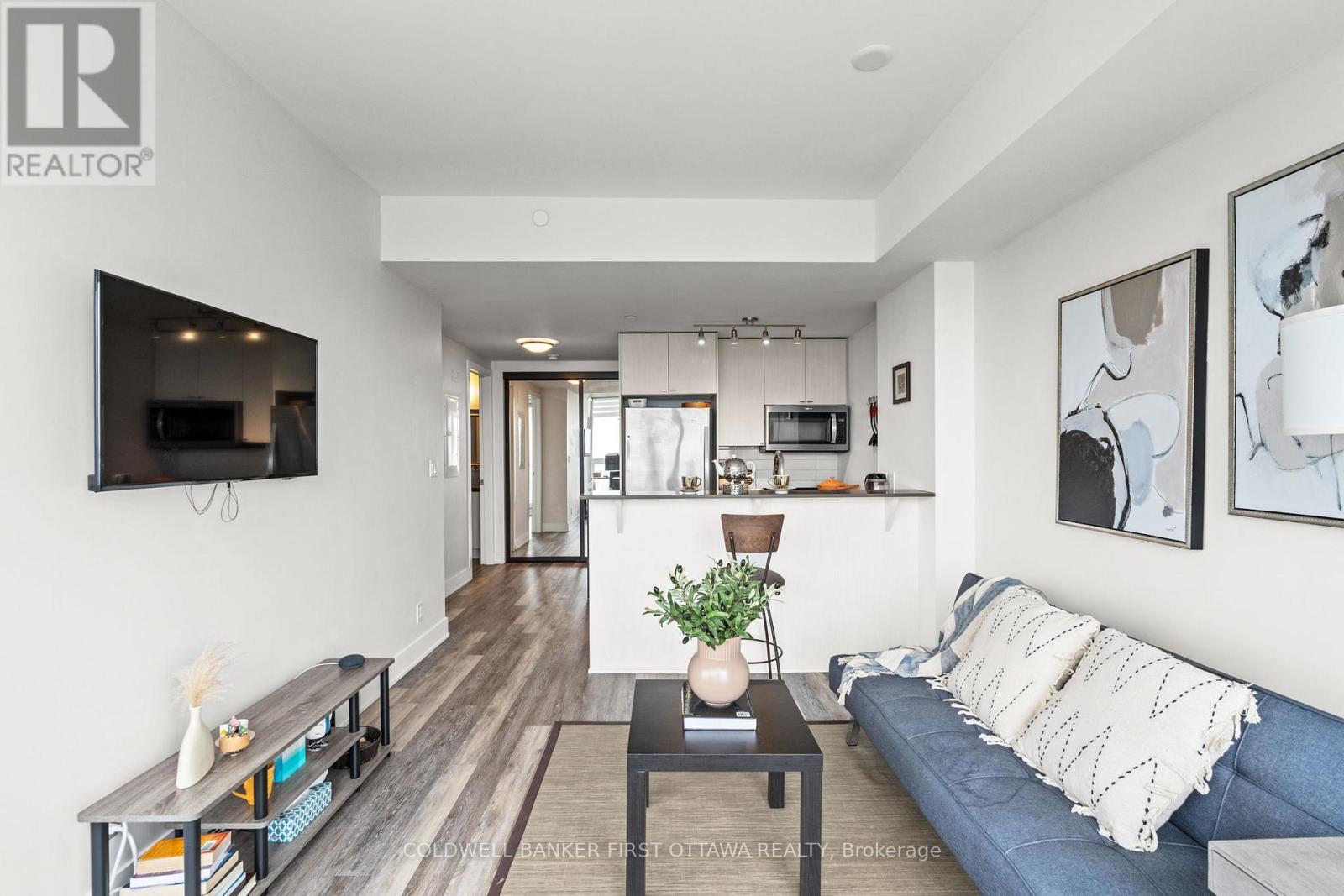 1 Bed, 1 Bath House for Sale in Ottawa – 1905 – 485 RICHMOND ROAD, Ottawa – MLS# X13225566 - Image 18