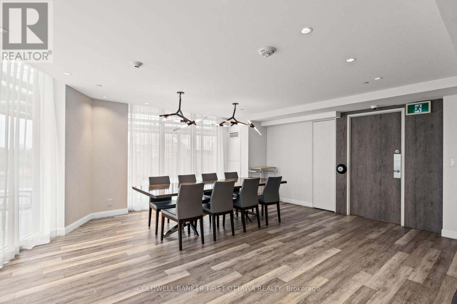 1 Bed, 1 Bath House for Sale in Ottawa – 1905 – 485 RICHMOND ROAD, Ottawa – MLS# X13225566 - Image 28