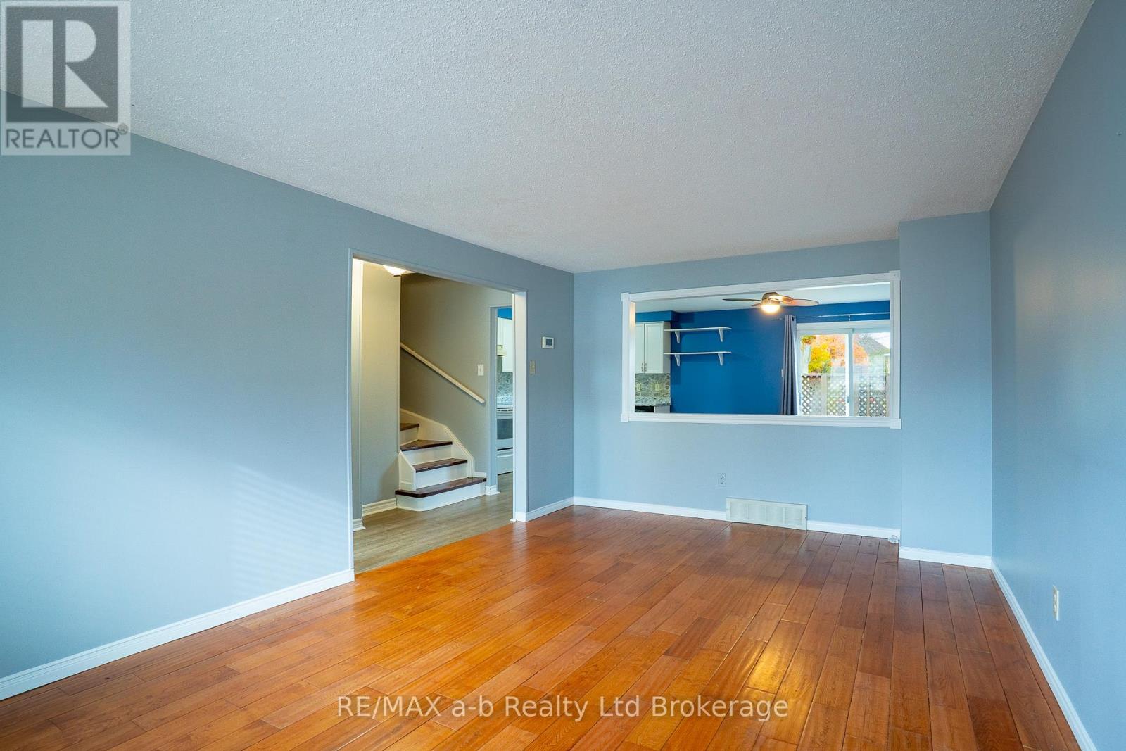 3-bedroom home for sale at 6 - 380 QUARTER TOWN LINE, Tillsonburg ON · photo 4 of 12