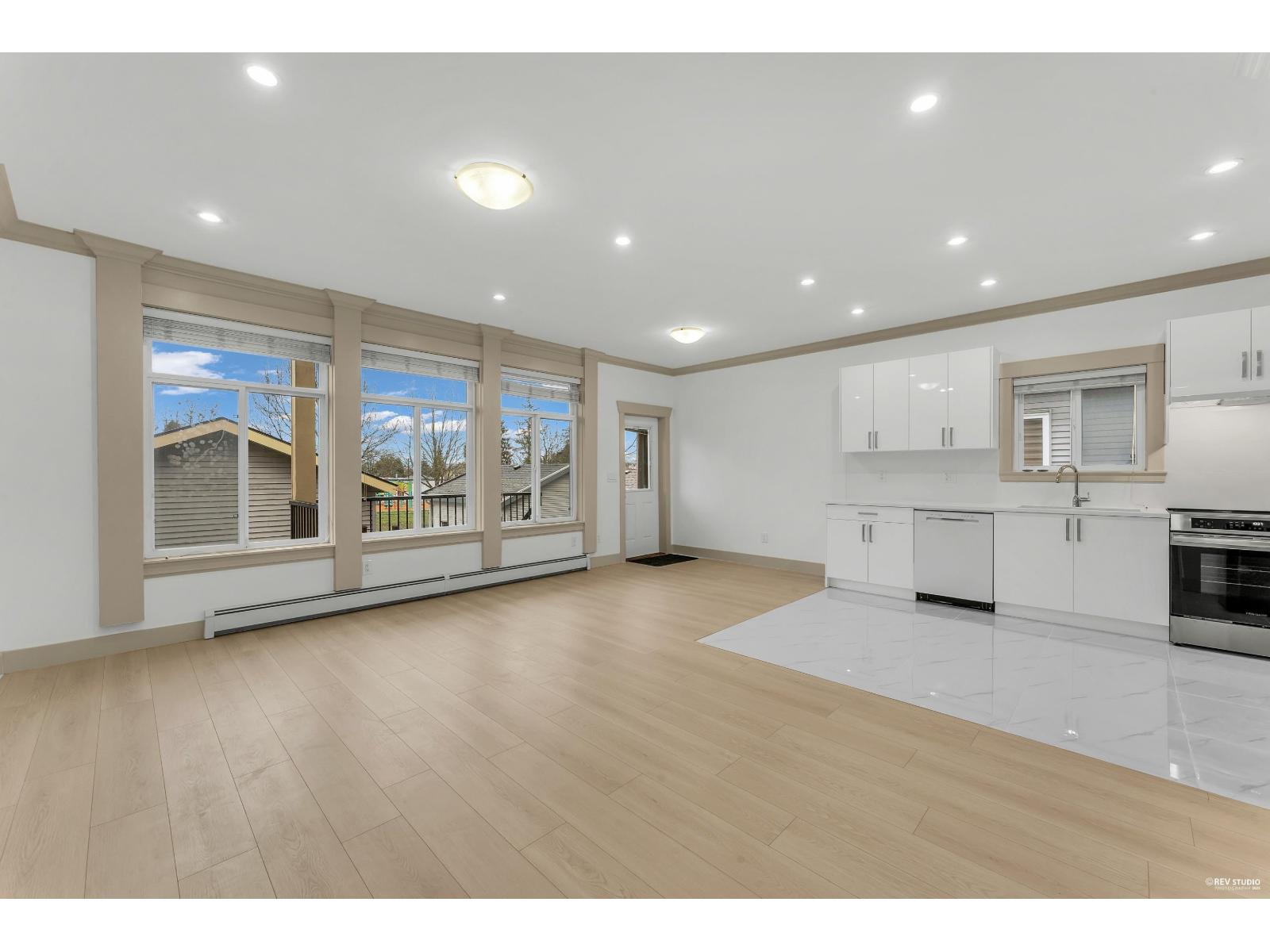 6 Bed, 4 Bath House for Sale in Surrey – 13125 108 AVENUE, Surrey - Image 3
