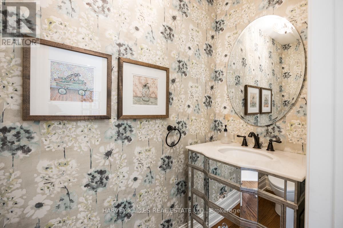 526 MELROSE AVENUE - 13