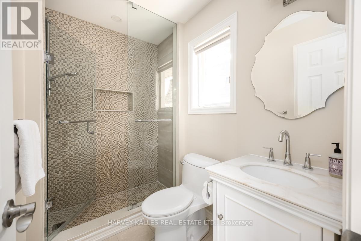 526 MELROSE AVENUE - 17
