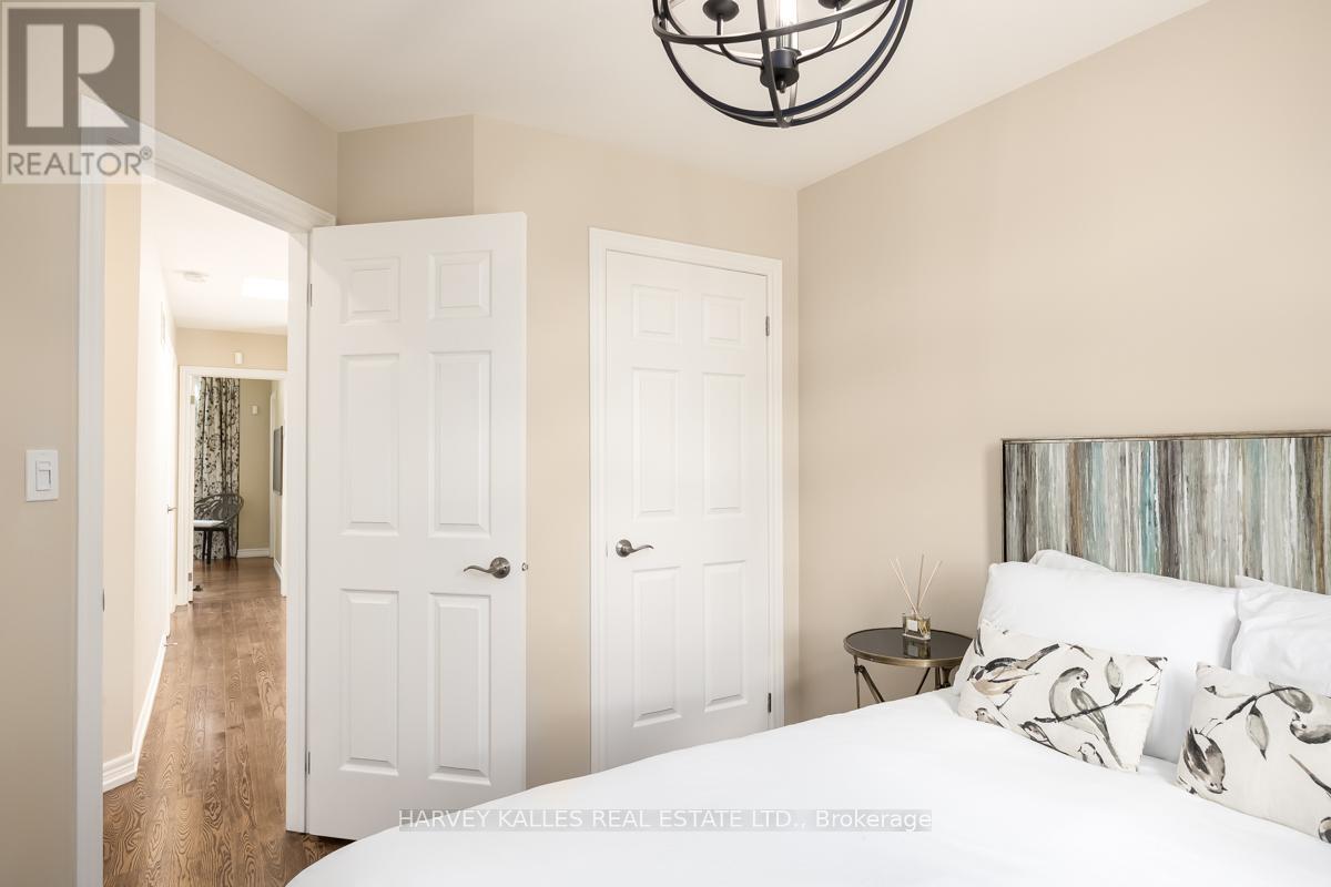 526 MELROSE AVENUE - 24