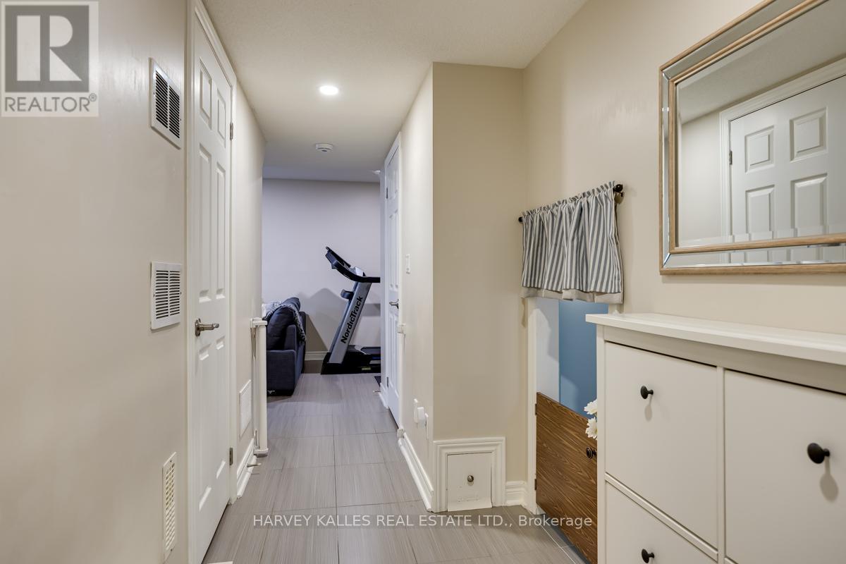 526 MELROSE AVENUE - 28