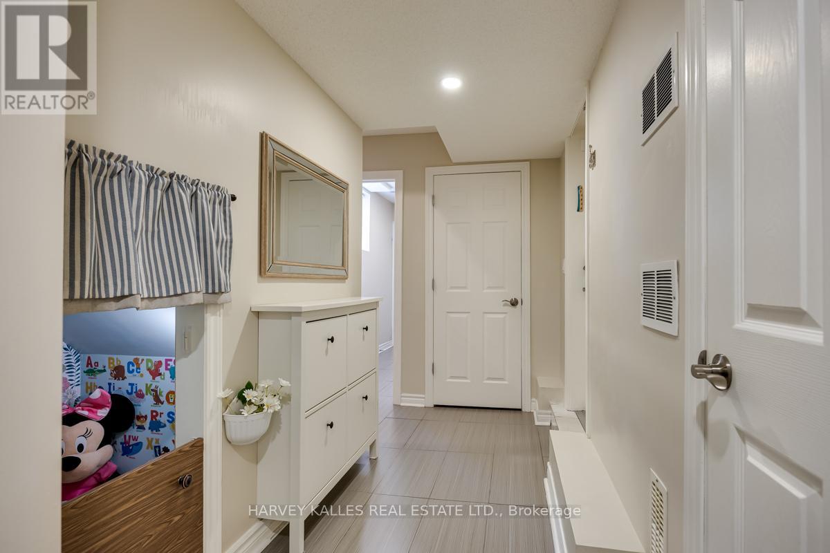 526 MELROSE AVENUE - 29