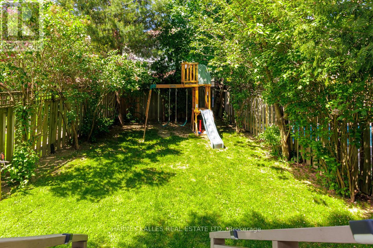 526 MELROSE AVENUE - 35