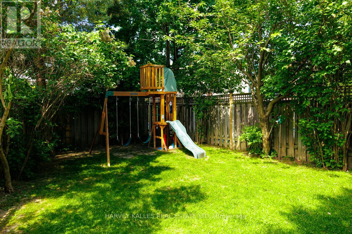 526 MELROSE AVENUE - 36