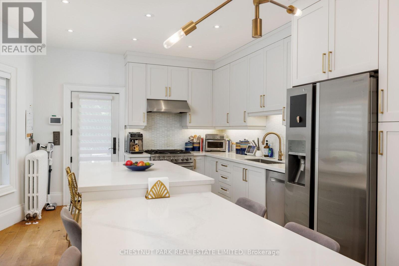 386 PALMERSTON BOULEVARD - 26