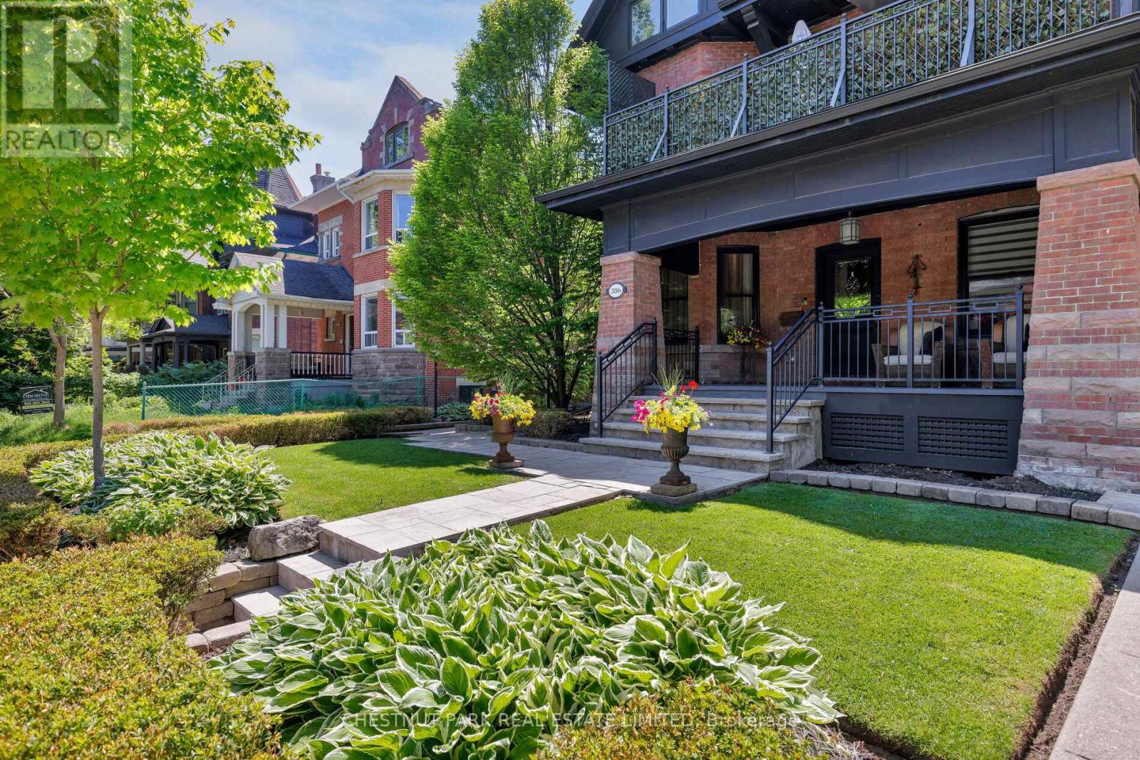 386 PALMERSTON BOULEVARD - 3