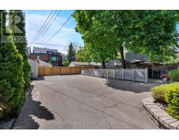 Living room - 386 Palmerston Boulevard, Toronto, ON M6G2N6 Photo 11