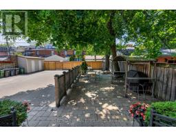 Primary Bedroom - 386 Palmerston Boulevard, Toronto, ON M6G2N6 Photo 12