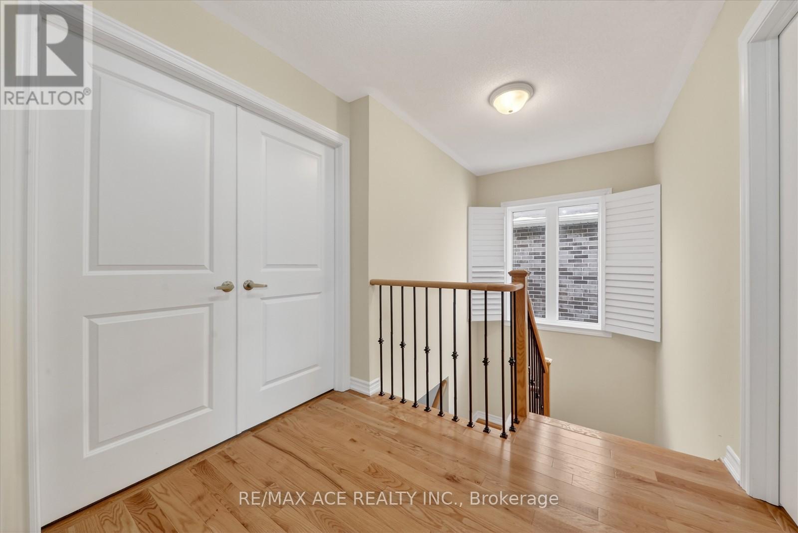 4 SANFORD CIRCLE - 18