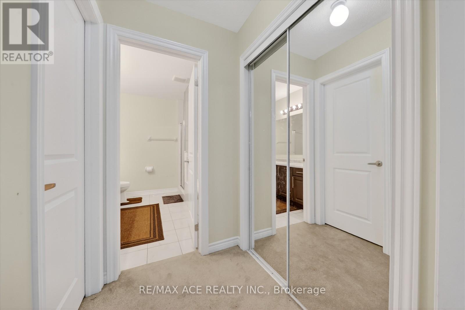 4 SANFORD CIRCLE - 22