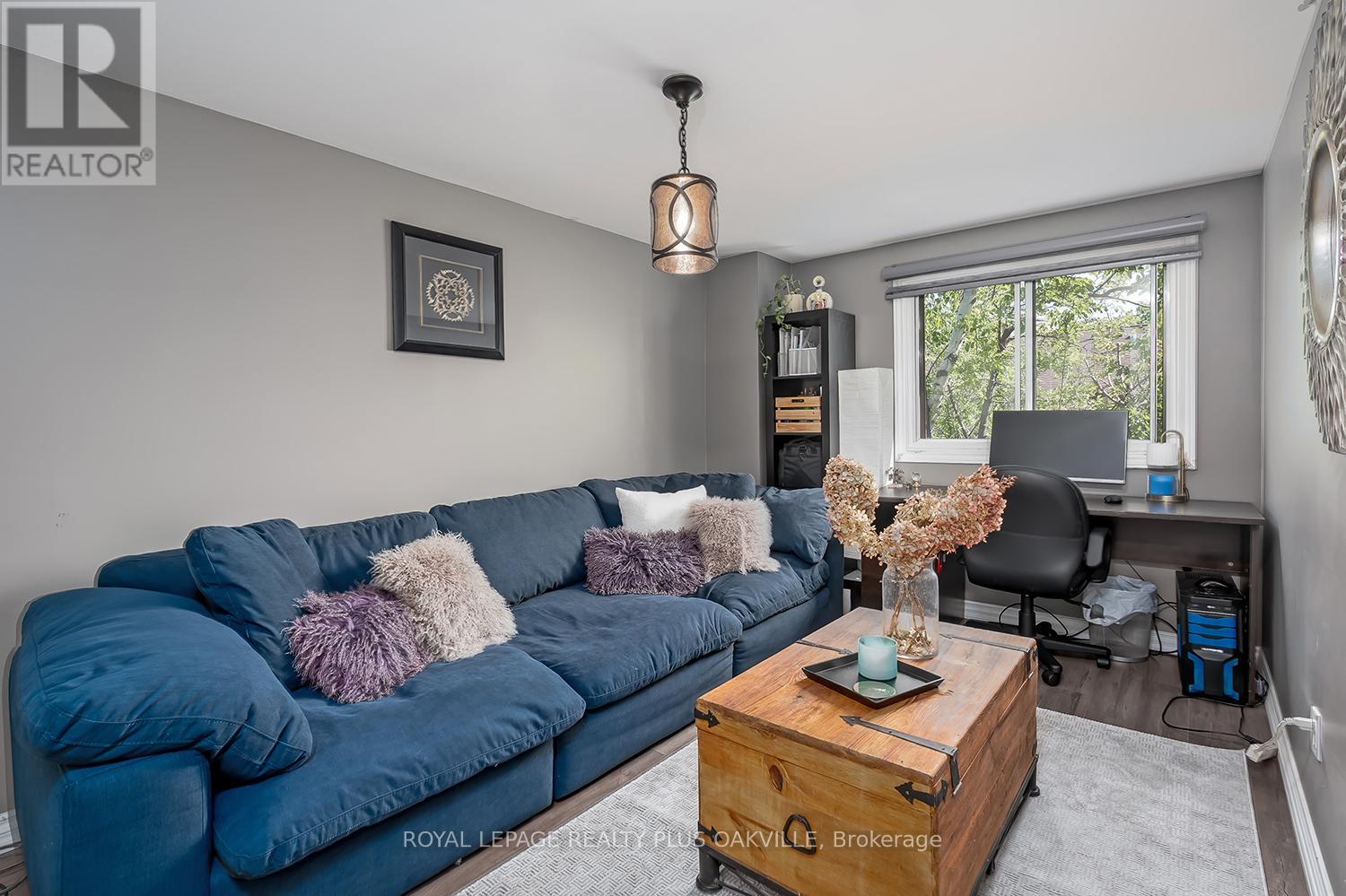 #51 1051 CEDARGLEN GATE - 23