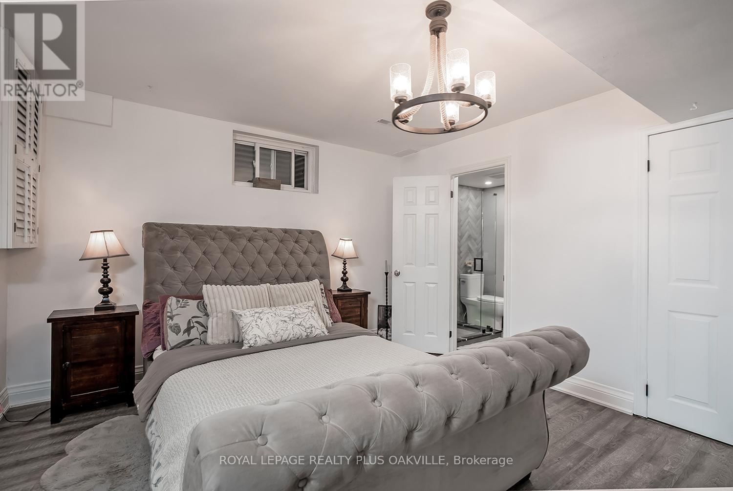 #51 1051 CEDARGLEN GATE - 29
