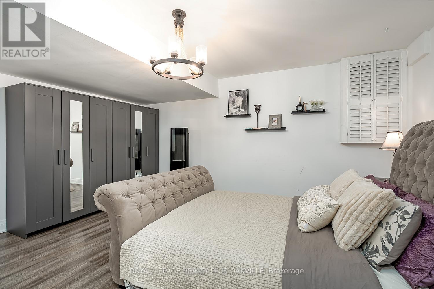 #51 1051 CEDARGLEN GATE - 30