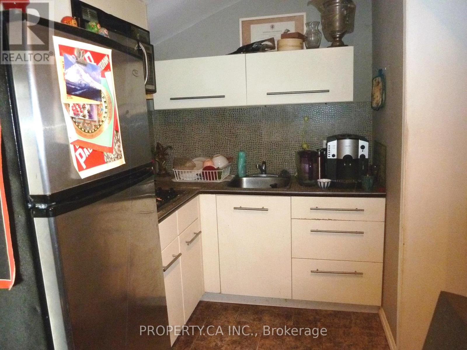 22 BRAD STREET - 22