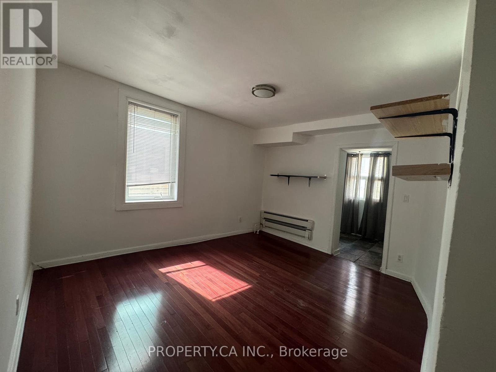 22 BRAD STREET - 29