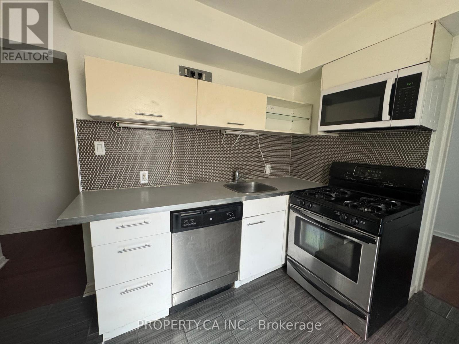 22 BRAD STREET - 36