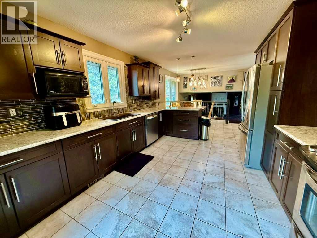 147 Seabolt Crescent — photo 8
