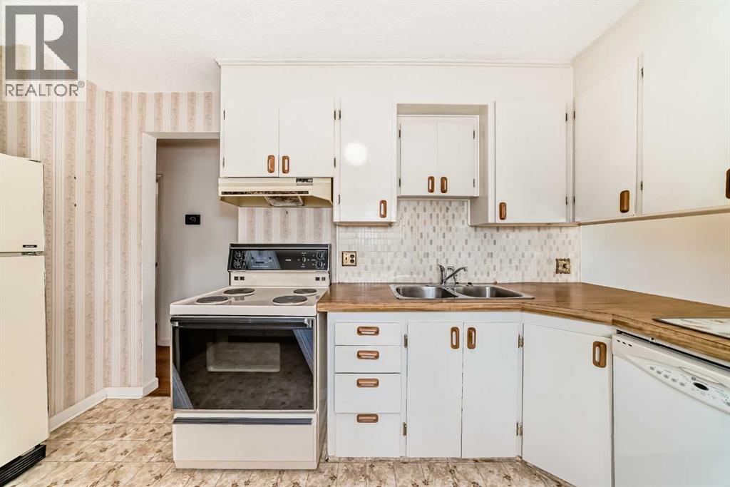6040 Thornburn Drive NW — photo 10