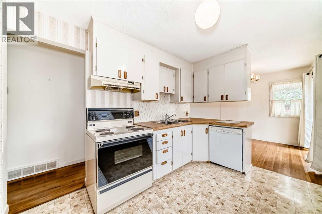 6040 Thornburn Drive NW — photo 8