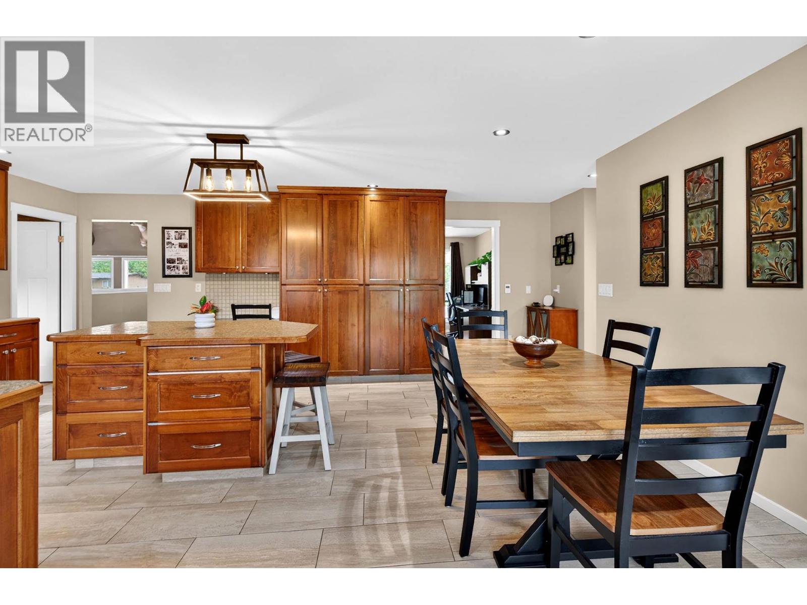 6451 Beaver Crescent - 18