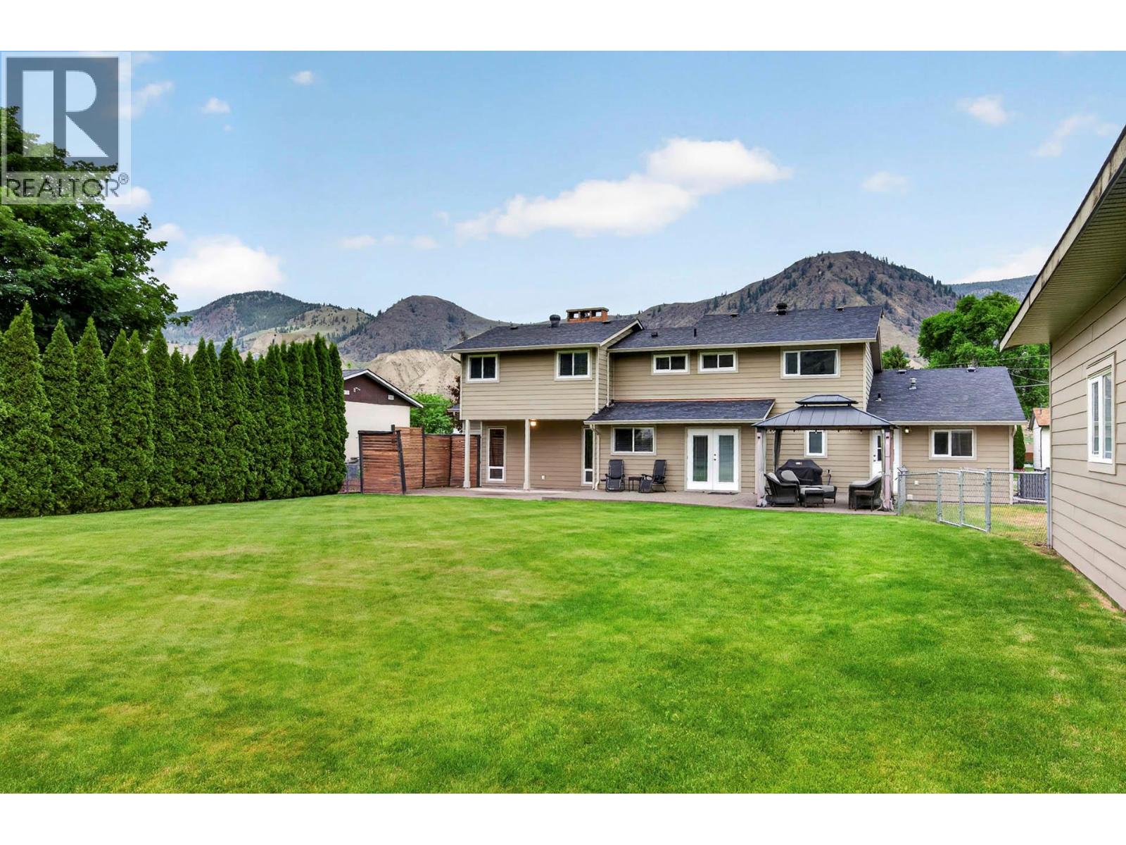 6451 Beaver Crescent - 6