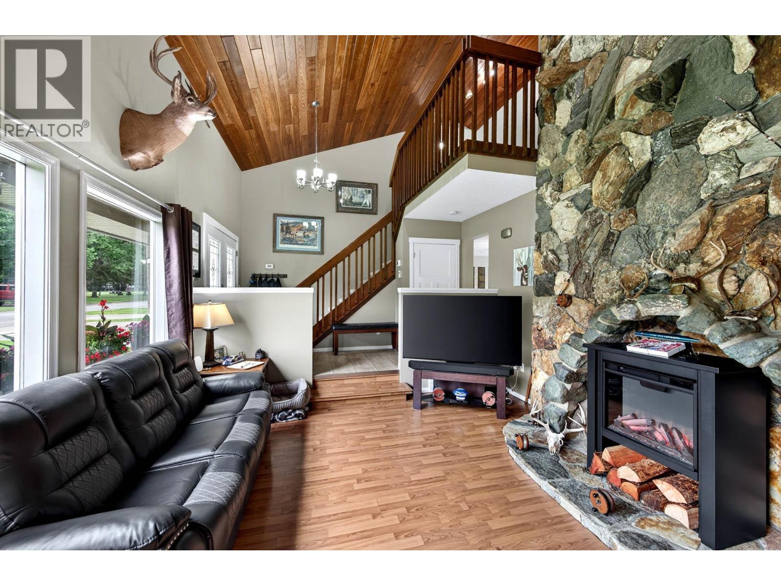 6451 Beaver Crescent - 28