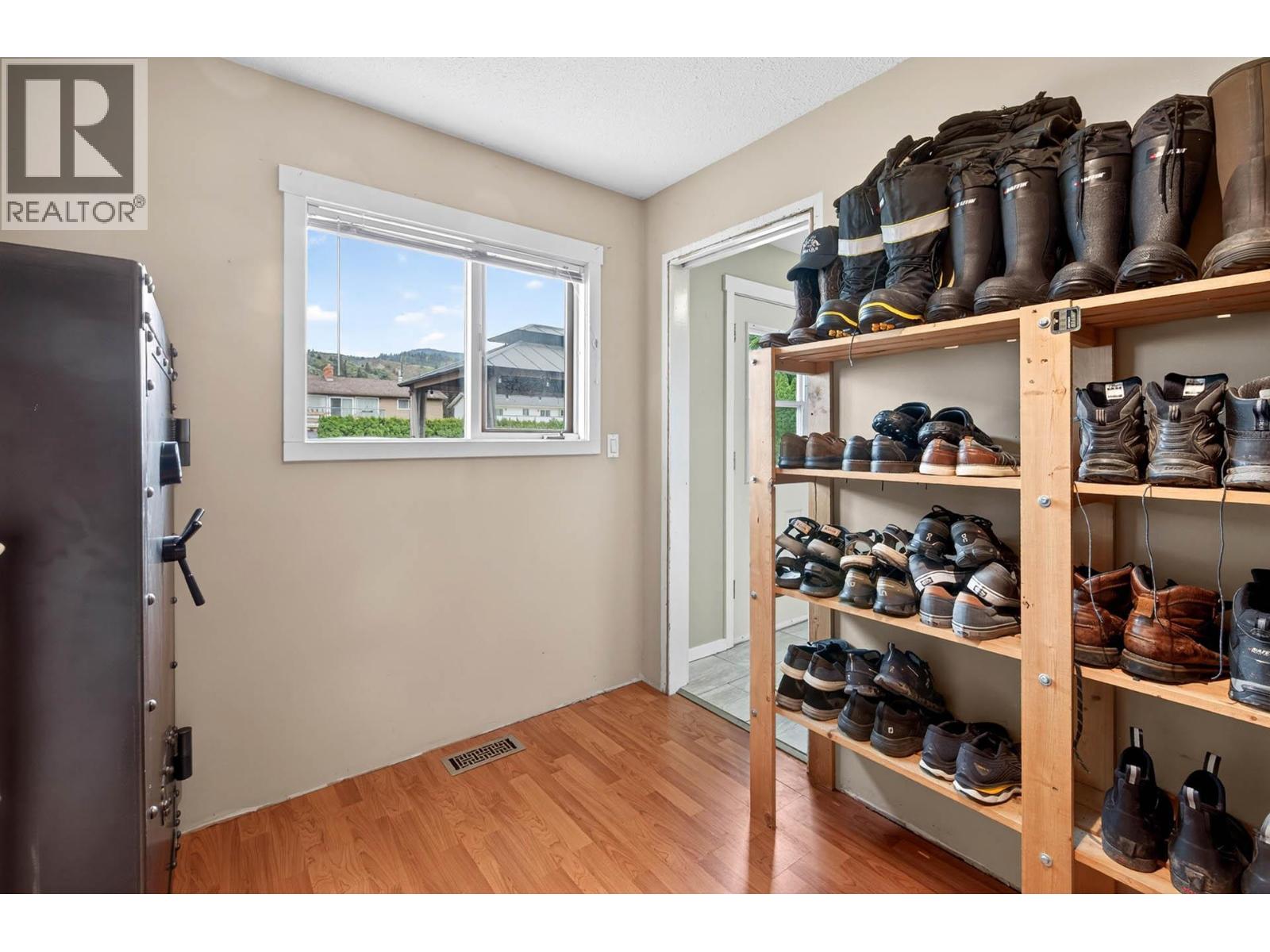 6451 Beaver Crescent - 56