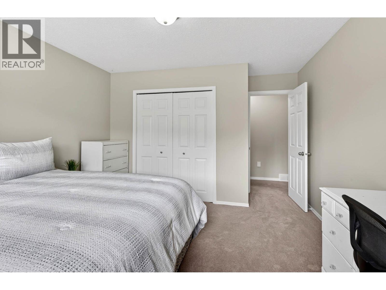 6451 Beaver Crescent - 43