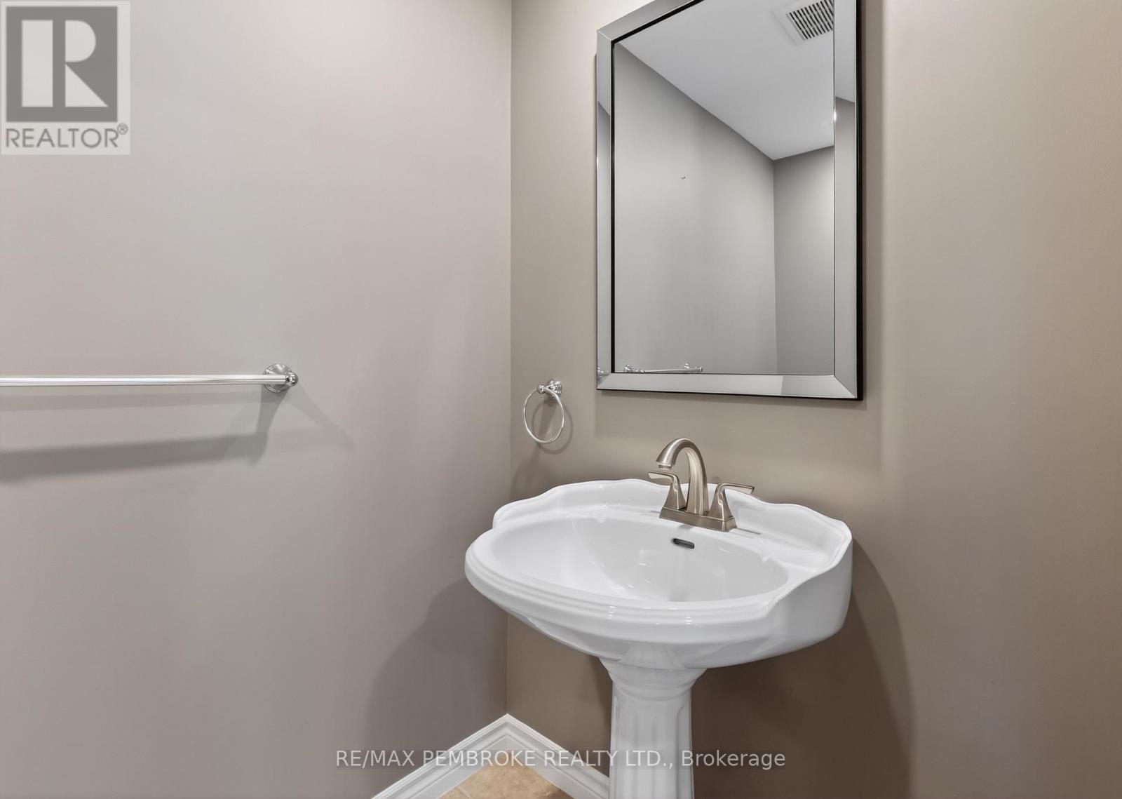 387 SELL ROAD - 22