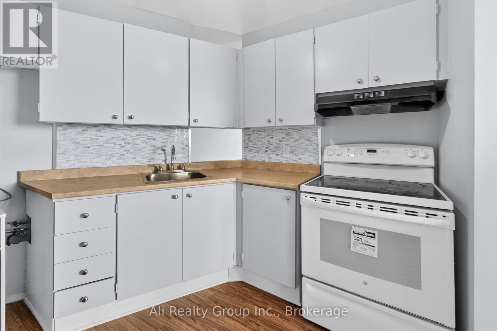 2 Bed, 1 Bath House for Rent in Ottawa – 1218 – 2020 JASMINE CRESCENT, Ottawa – MLS# X13225588 - Image 18