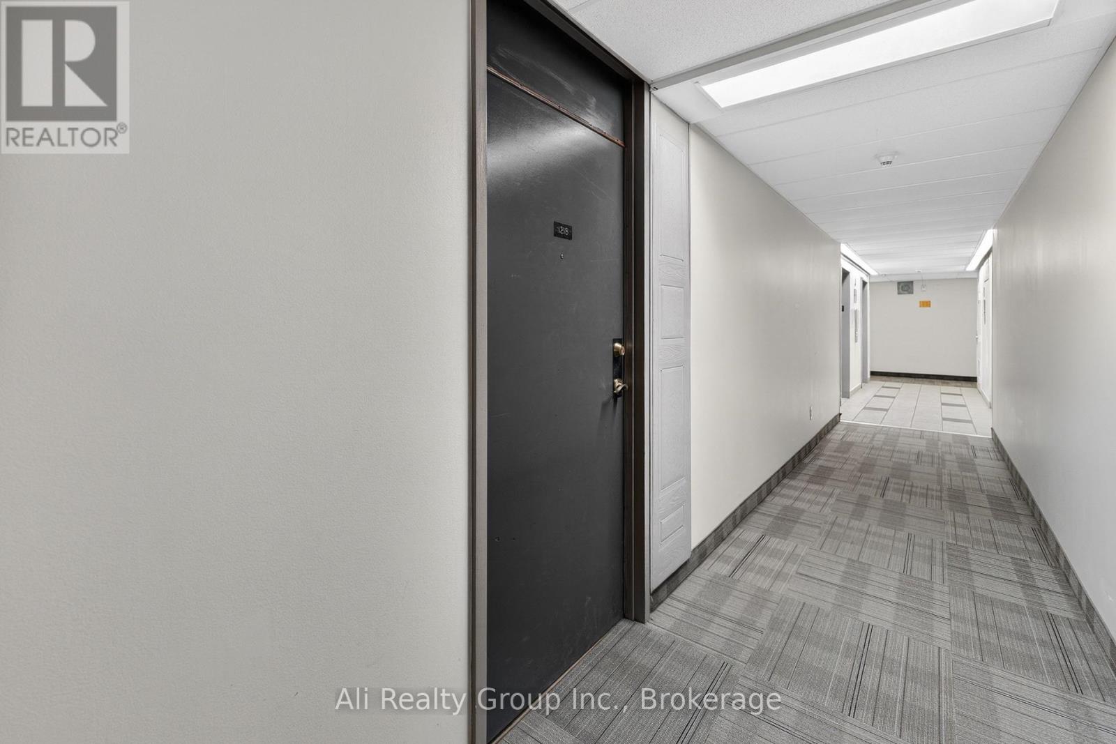 2 Bed, 1 Bath House for Rent in Ottawa – 1218 – 2020 JASMINE CRESCENT, Ottawa – MLS# X13225588 - Image 8