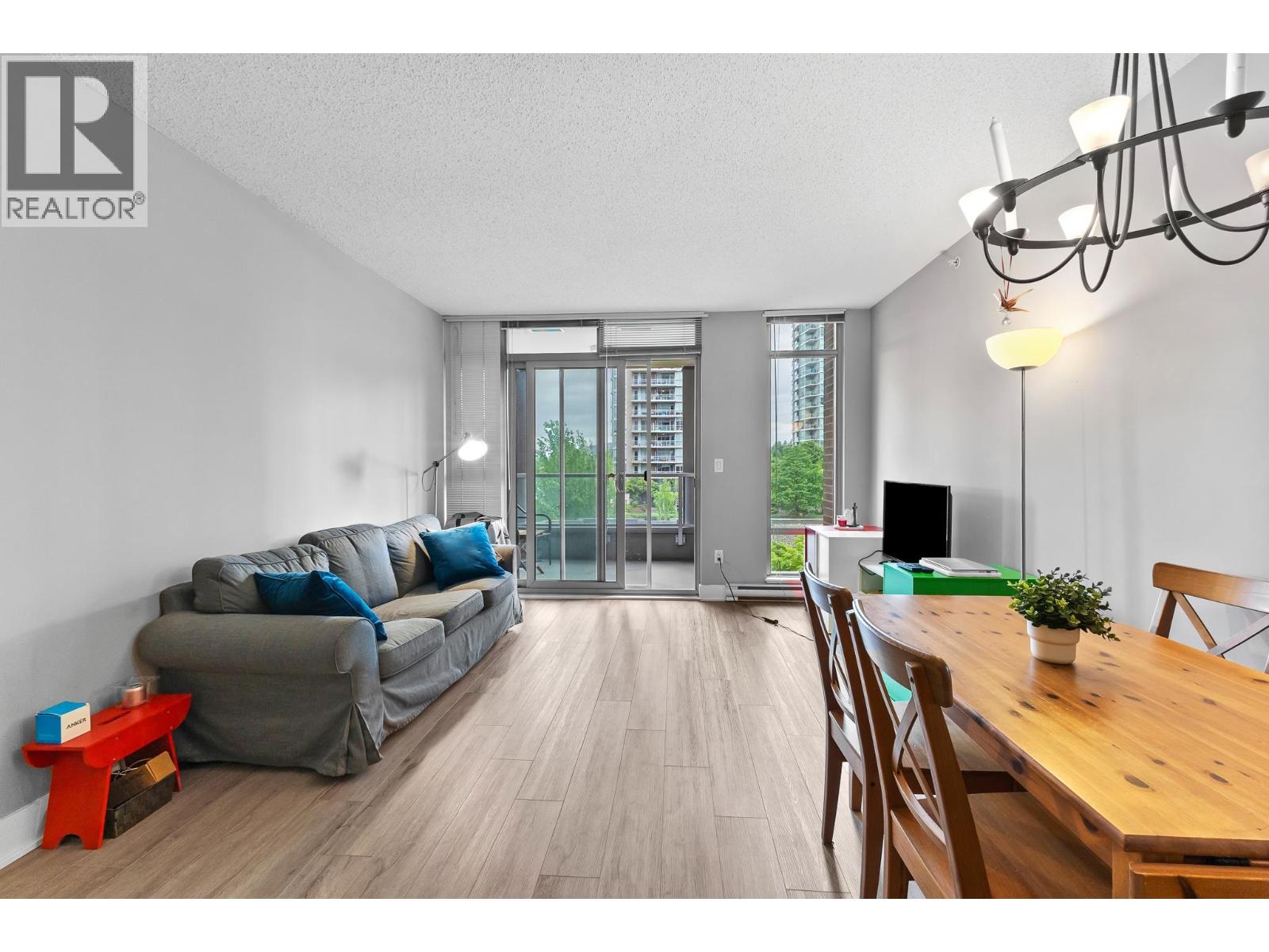 703 1155 THE HIGH STREET — photo 3