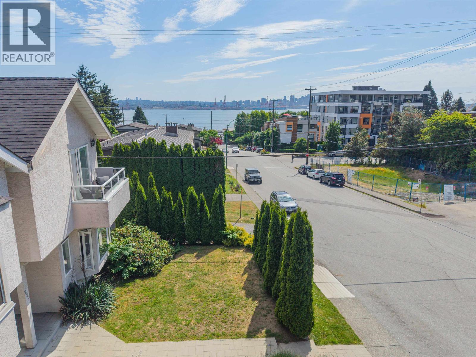 230 ST. PATRICKS AVENUE, North Vancouver