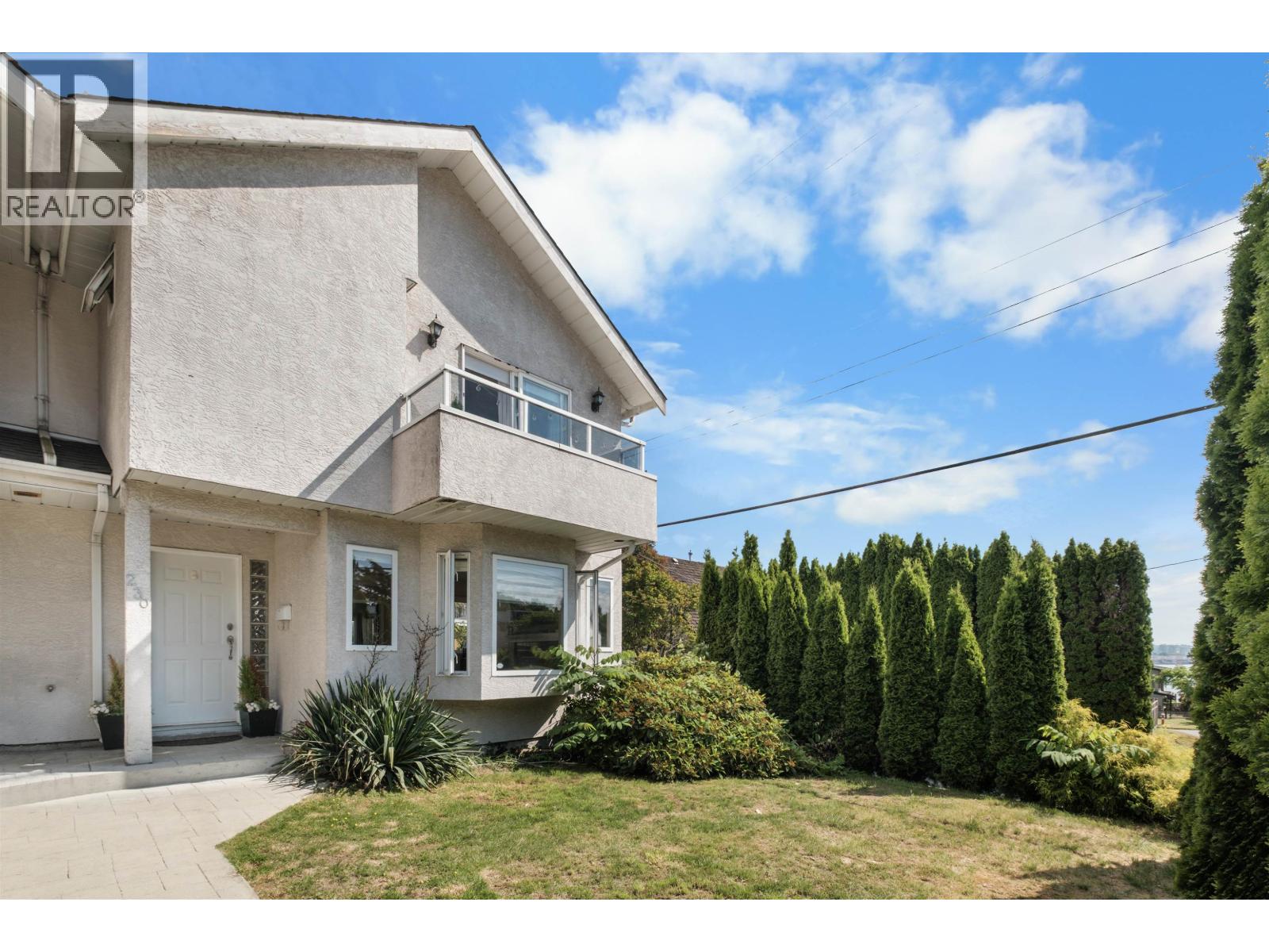 230 ST. PATRICKS AVENUE, North Vancouver