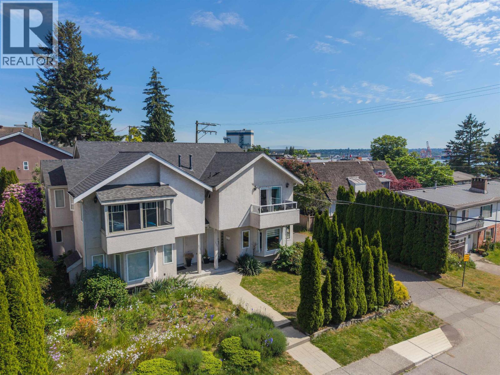 230 ST. PATRICKS AVENUE, North Vancouver