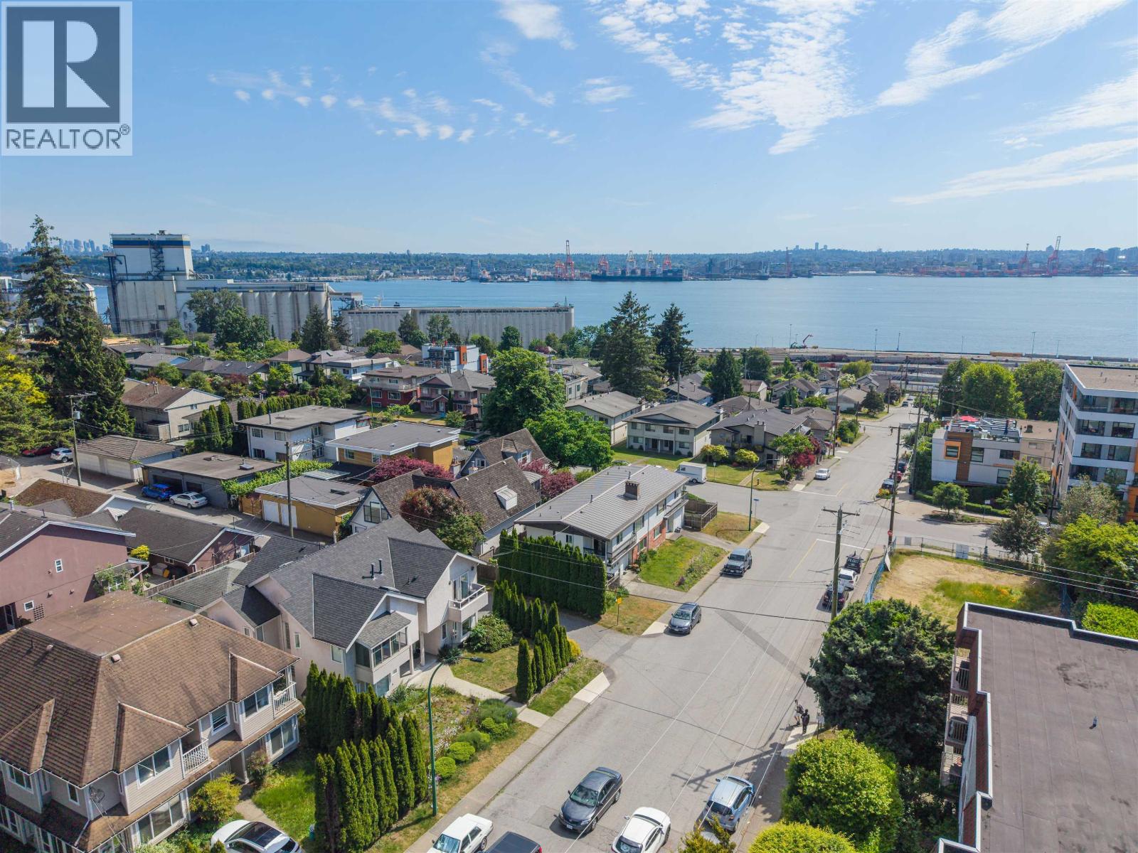 230 ST. PATRICKS AVENUE, North Vancouver