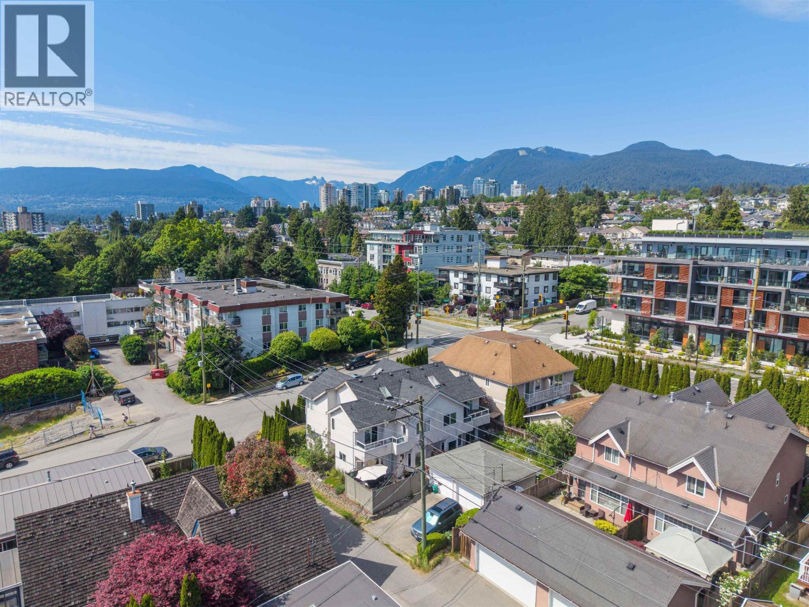 230 ST. PATRICKS AVENUE, North Vancouver