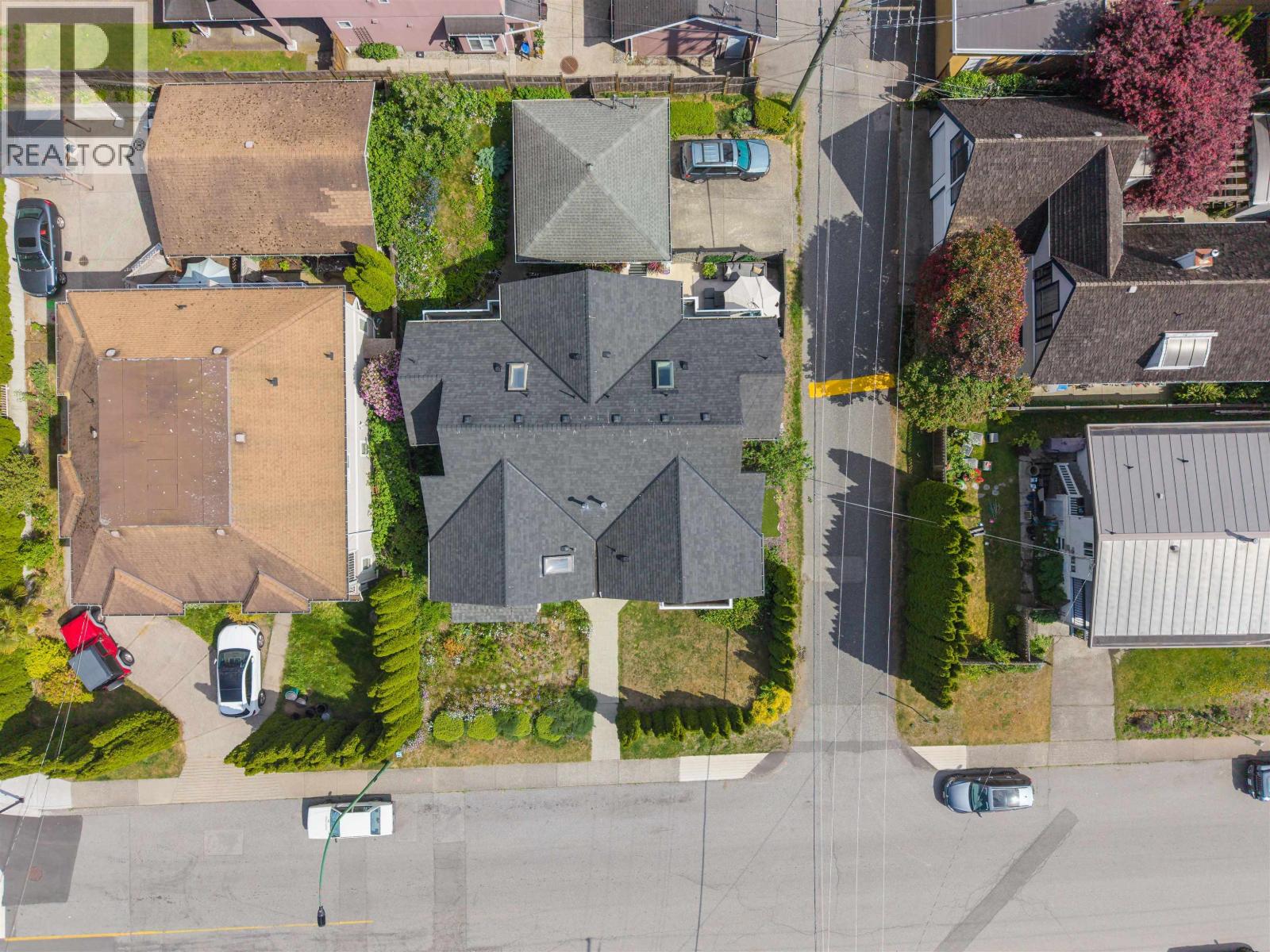 230 ST. PATRICKS AVENUE, North Vancouver