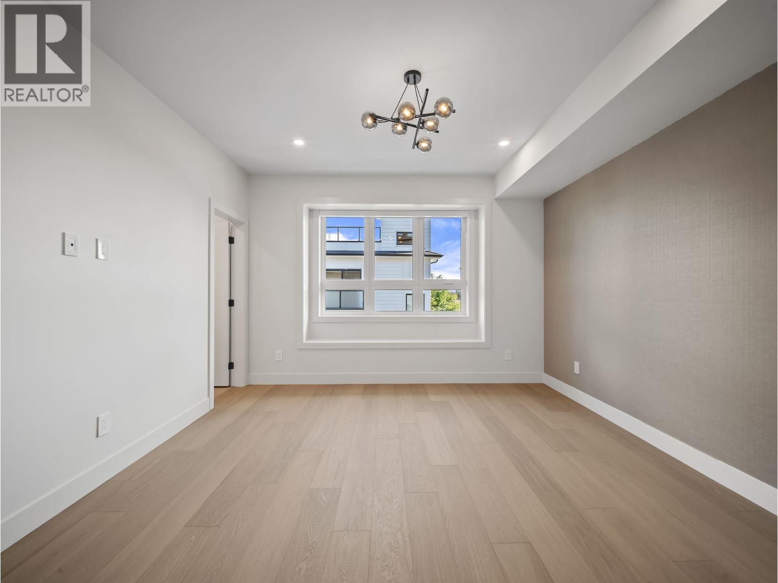 6 Bed, 7 Bath House for Sale in Burnaby – 1 3786 PETER STREET, Burnaby – MLS# R3129047 - Image 27