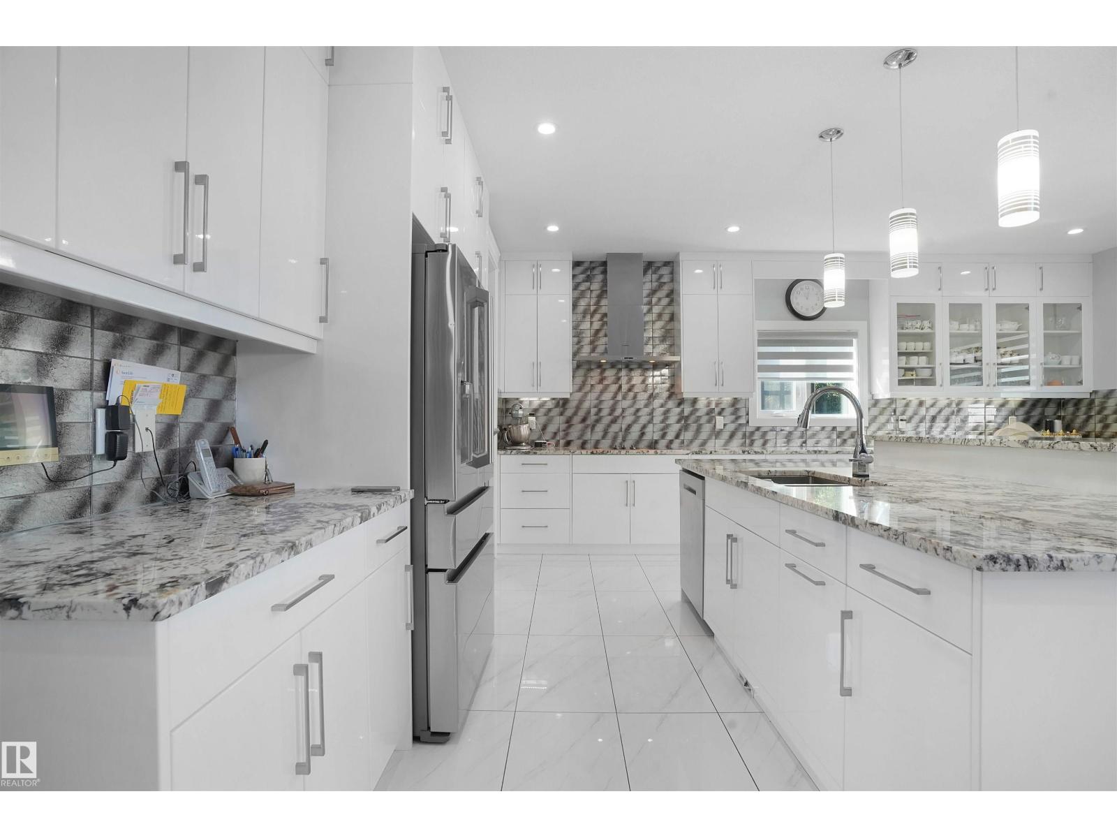 16608 9 ST NE - 16