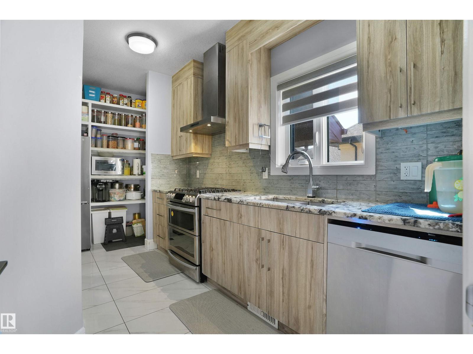 16608 9 ST NE - 18