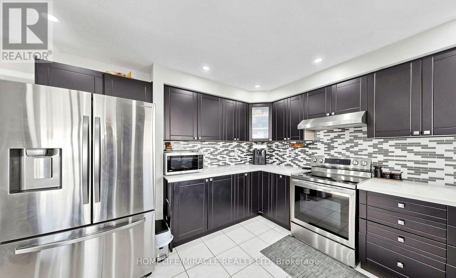 361 BRISDALE DRIVE N - 12