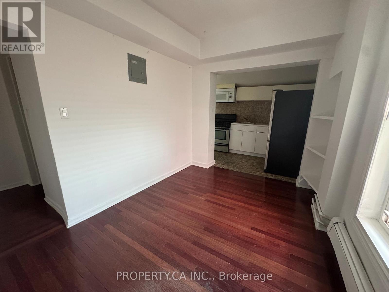 22 BRAD STREET - 19