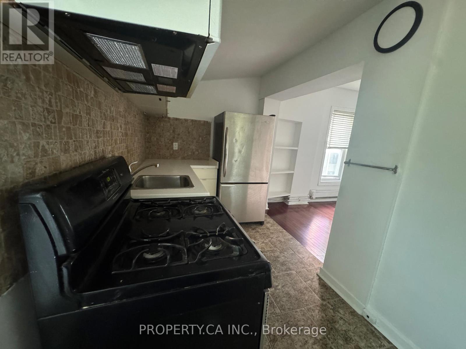 22 BRAD STREET - 21