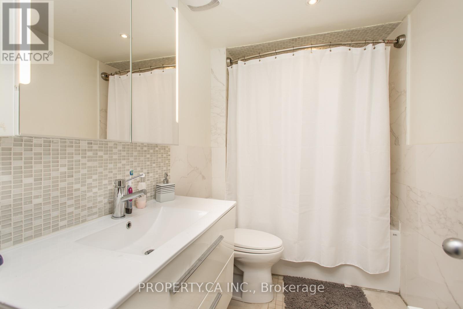 22 BRAD STREET - 8